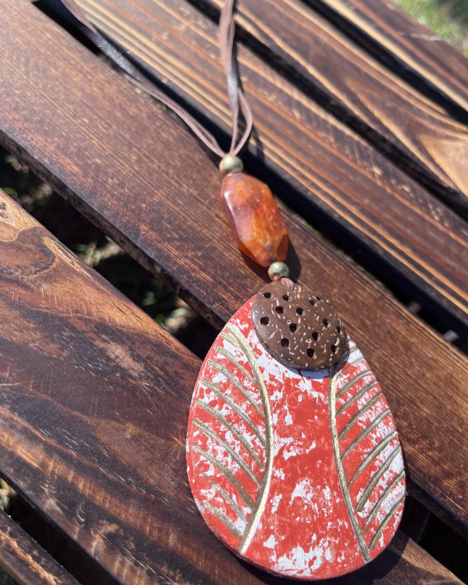 Collar cuero rojo