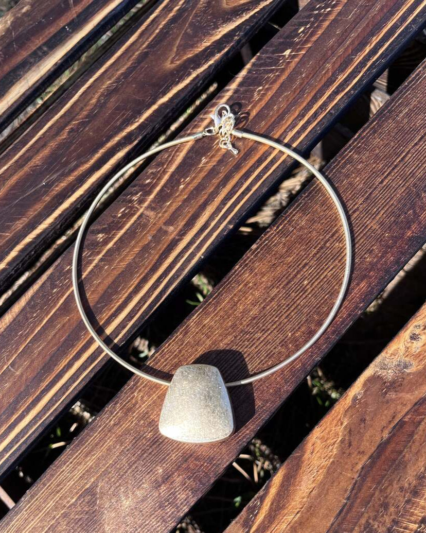 Collar rígido