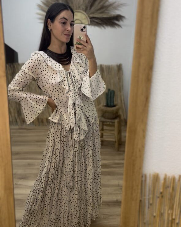 Blusa blanca lunares