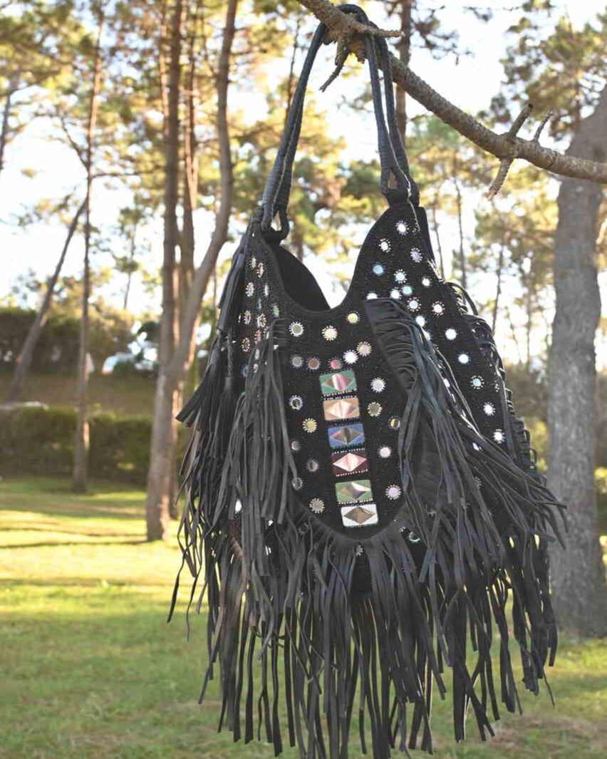 Disponible en 4 colores: blanco, azul, negro con plata y negro con colores.