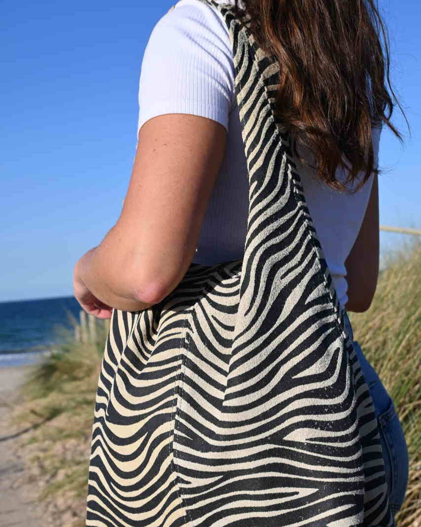 Bolso de hombro cebra