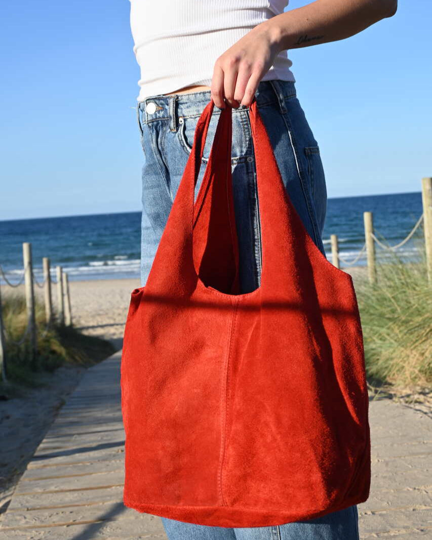 Bolso de hombro rojo