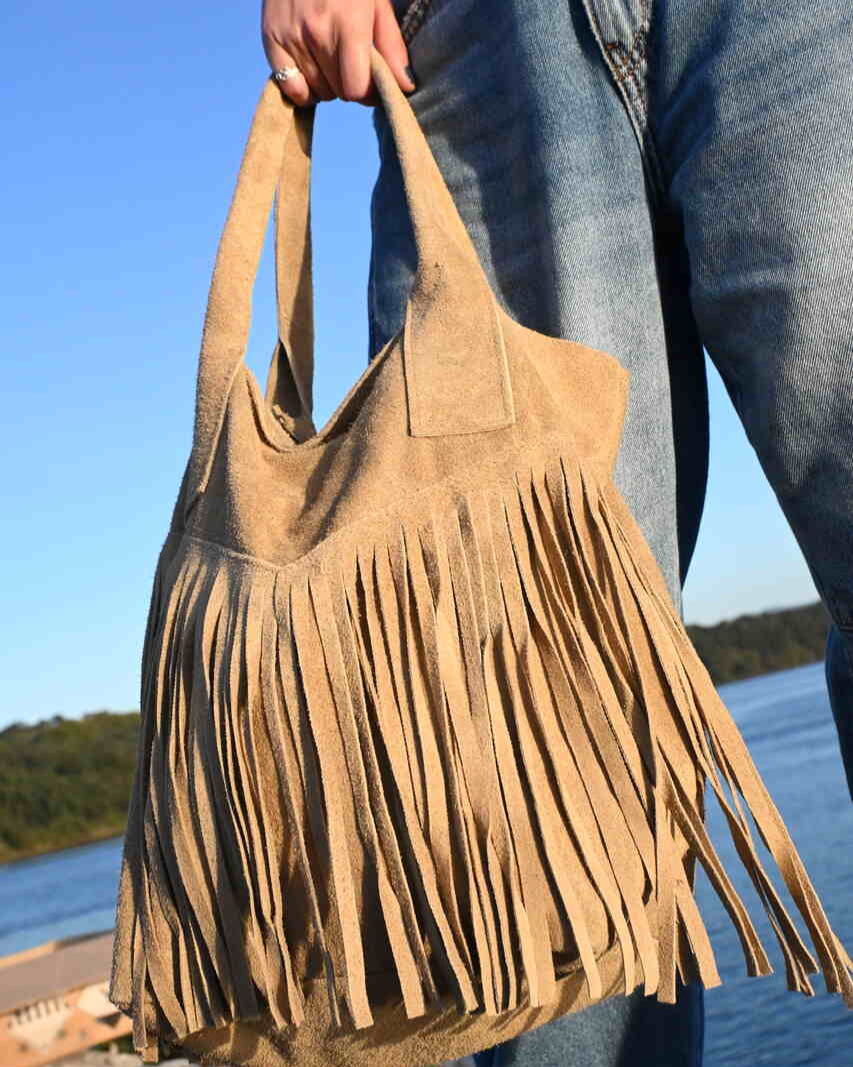 Bolso de hombros fleco beige