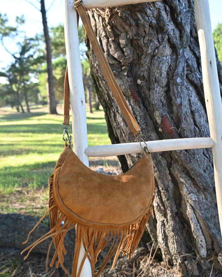 Bolso media luna camel