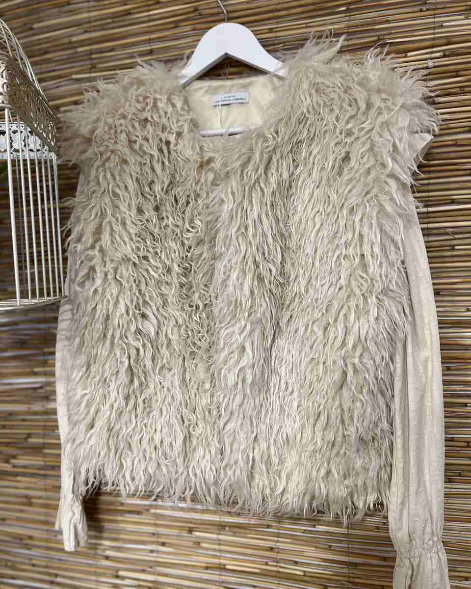 Chaleco pelo beige