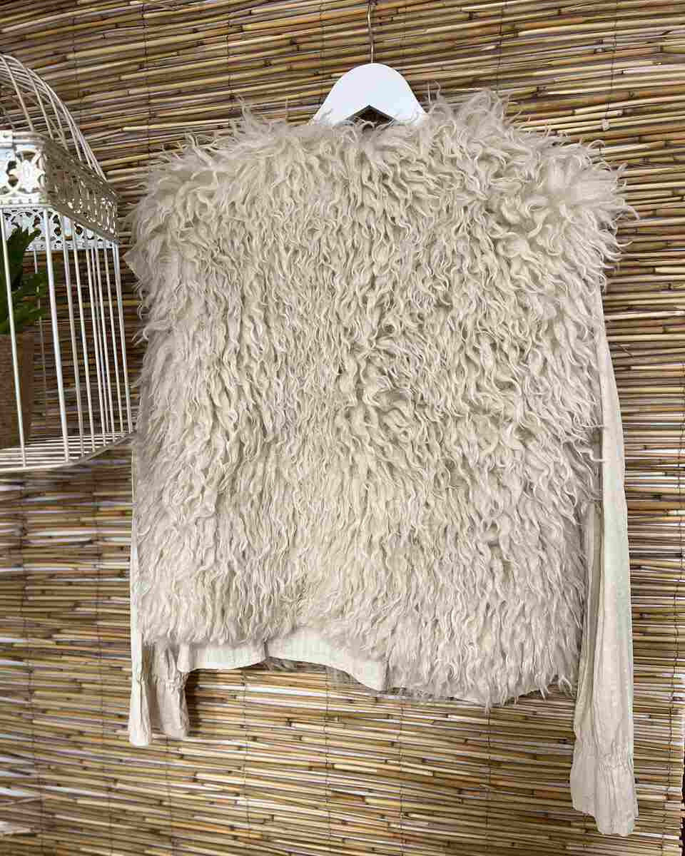 Chaleco pelo beige