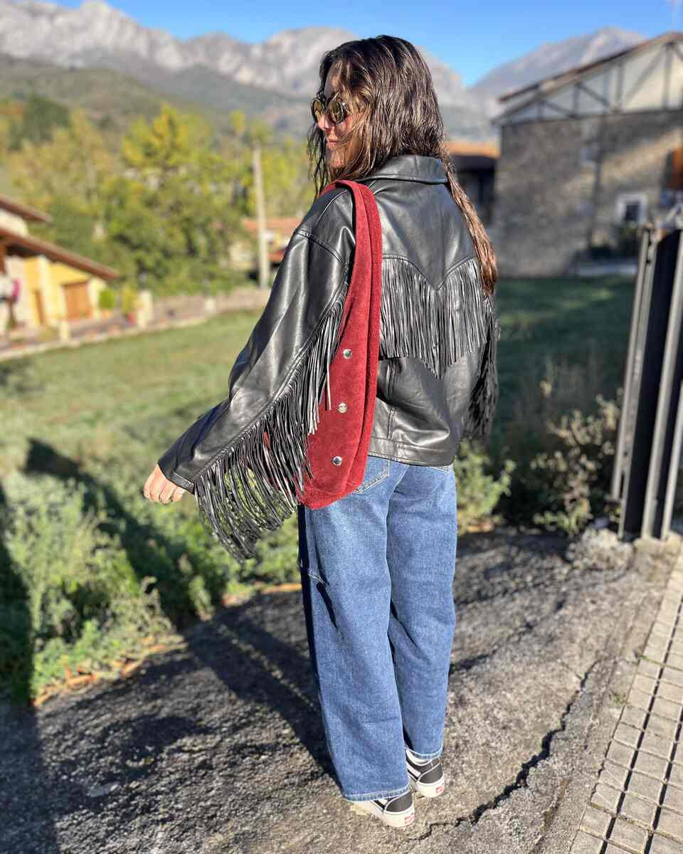 Chaqueta polipiel flecos