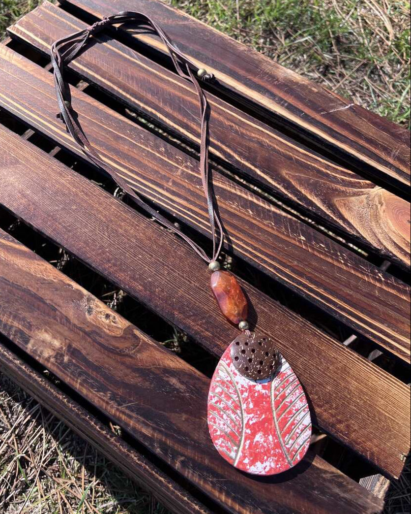 Collar cuero rojo
