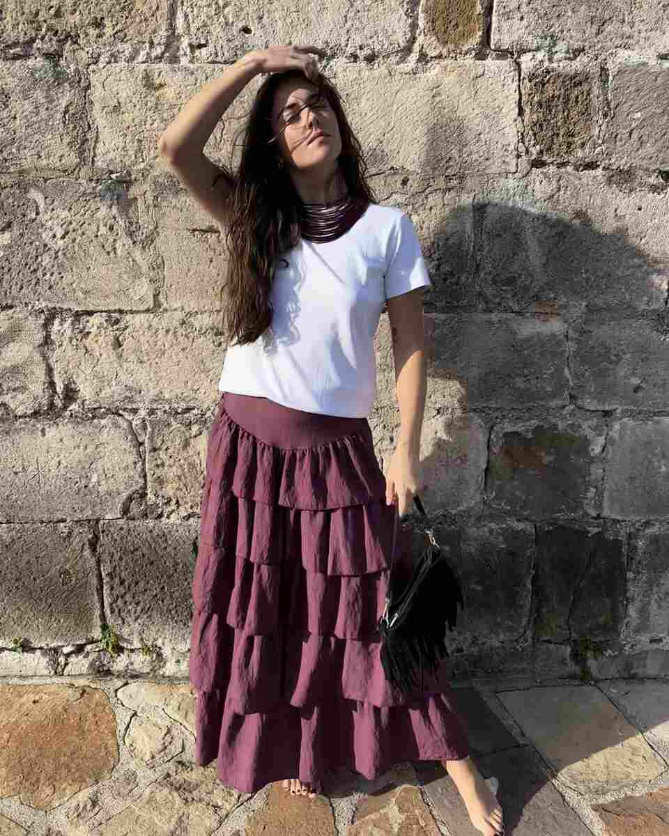 Falda larga volantes vino