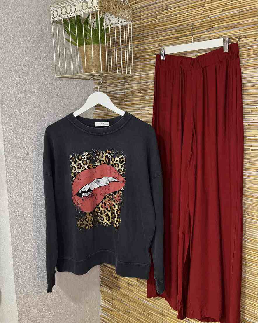 Pantalon fluido burdeos