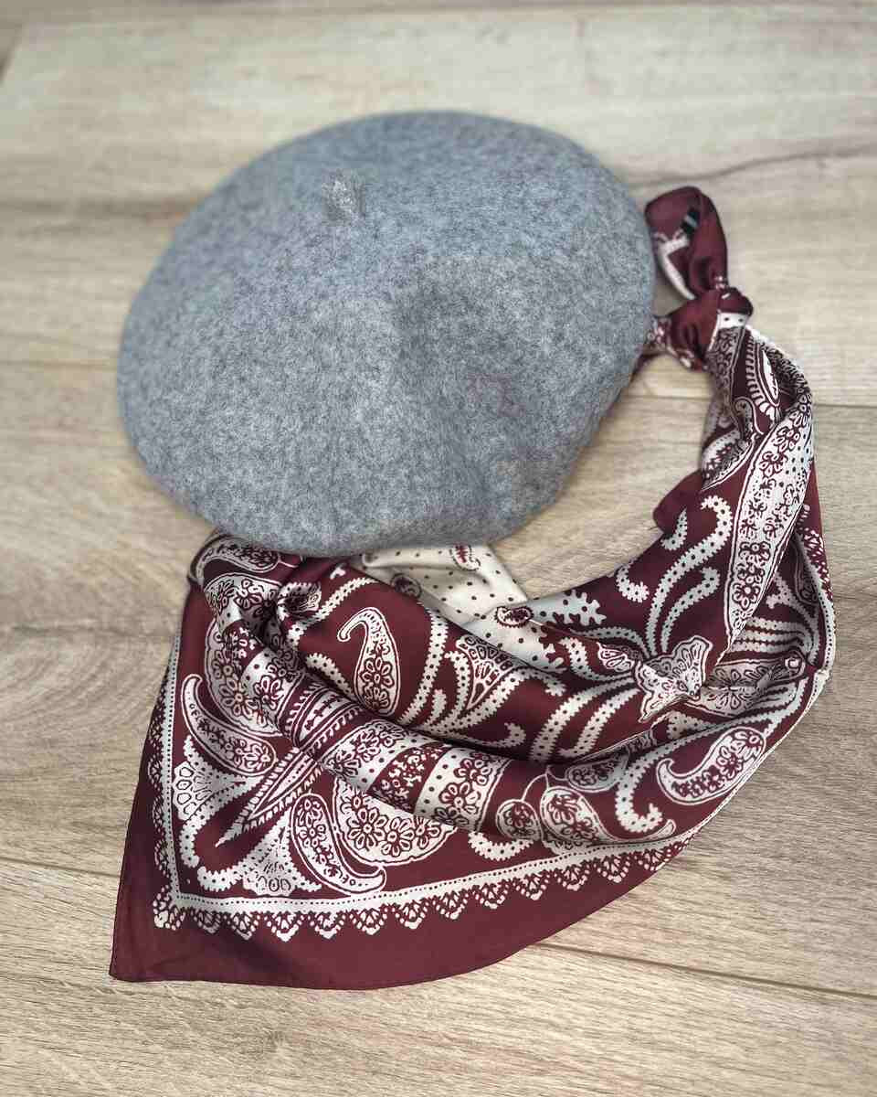 Pañuelo granate
