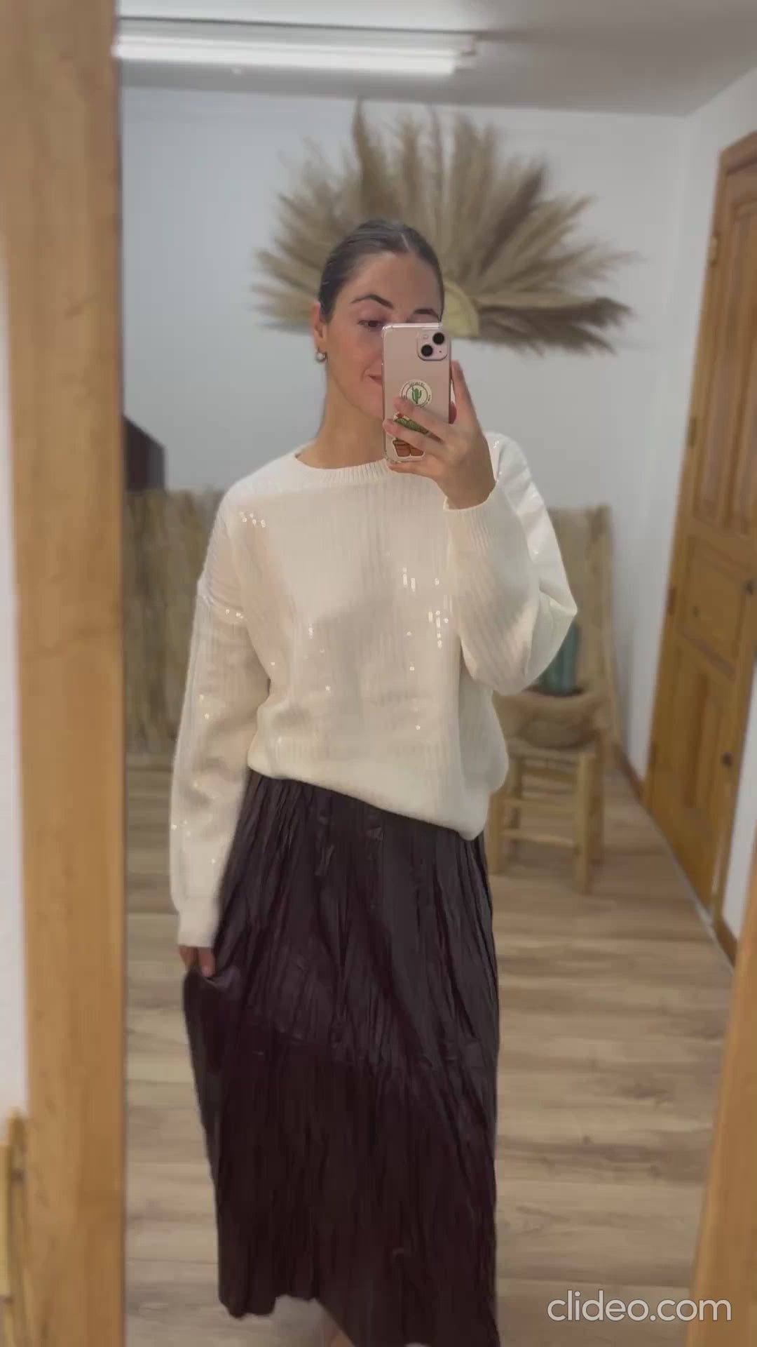 Falda arrugada vino