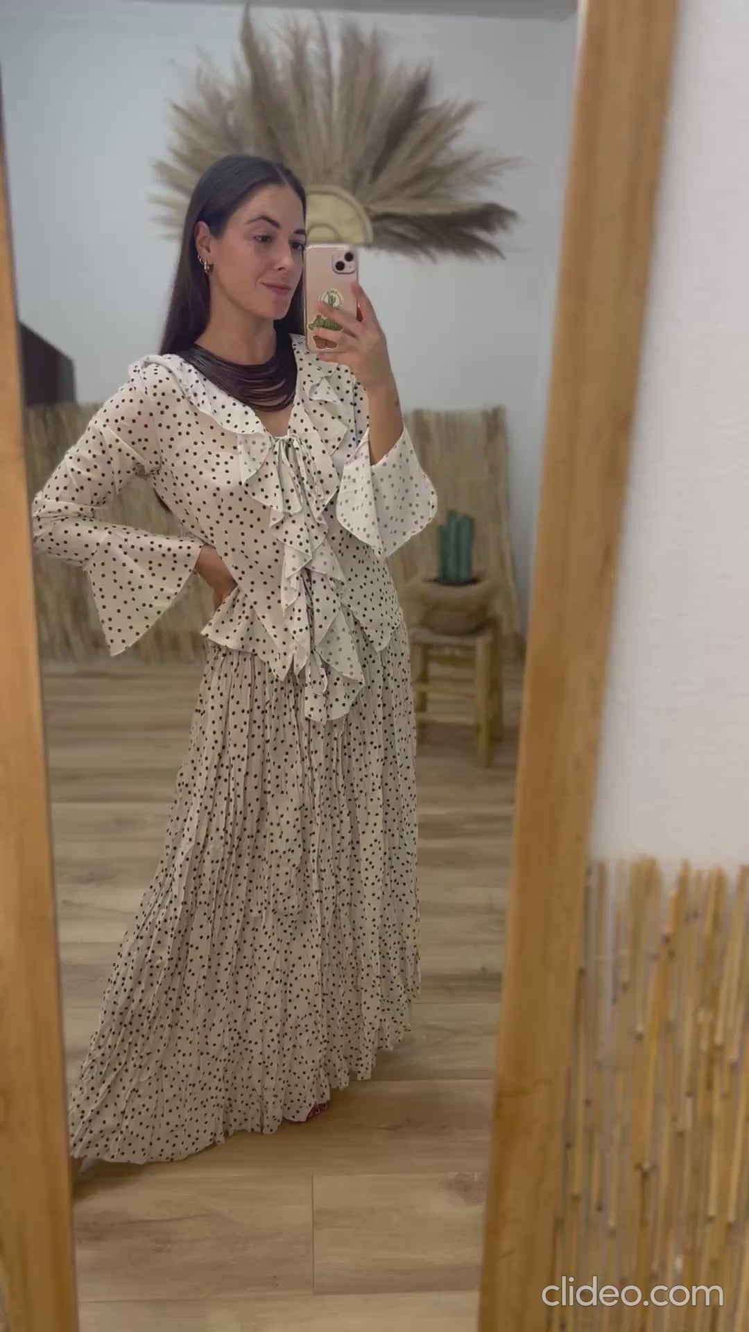 Falda larga lunares