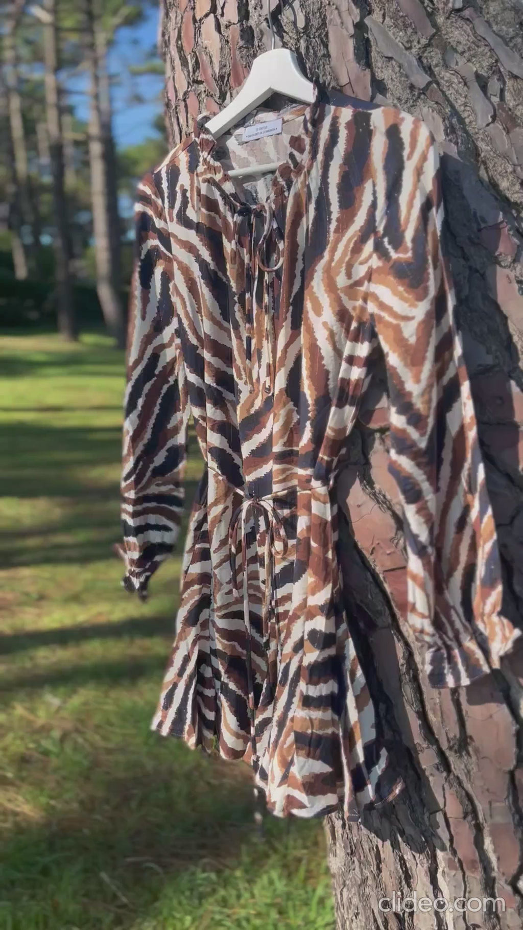 Vestido corto de manga larga cebra - Sofía Kovalevskaya